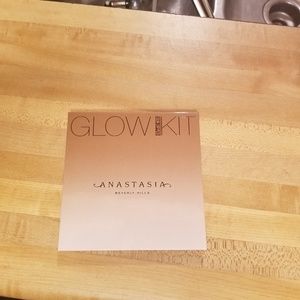 Anastasia Beverly Hills Sun dipped Glow Kit